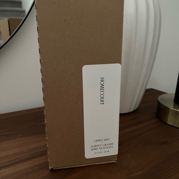 HOMECOURT Surface Cleaner - Picture 2 of 4